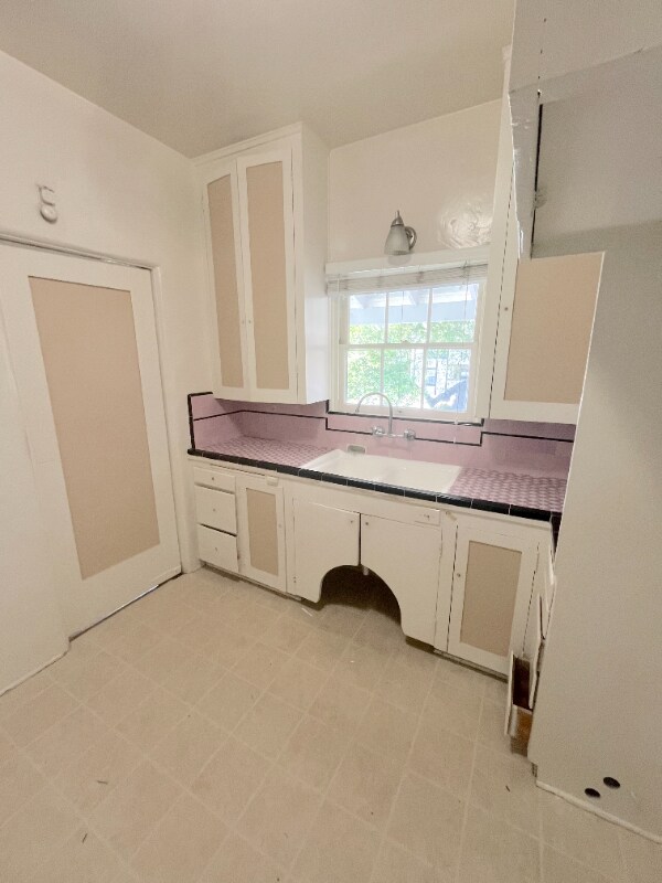 Building Photo - 1056 Euclid Ave