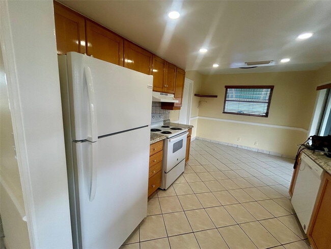 Building Photo - 6730 NW 9th St
