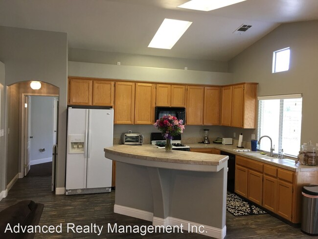 Building Photo - 9912 Grand View Summit Dr
