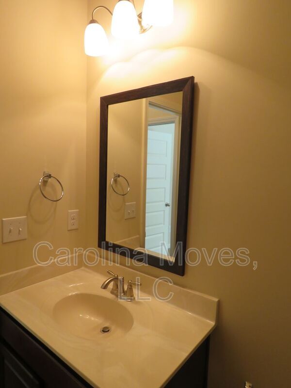 Building Photo - 163 Heatherwood Ln