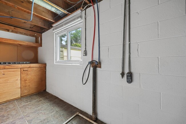 Building Photo - 5014 Norcrest Dr