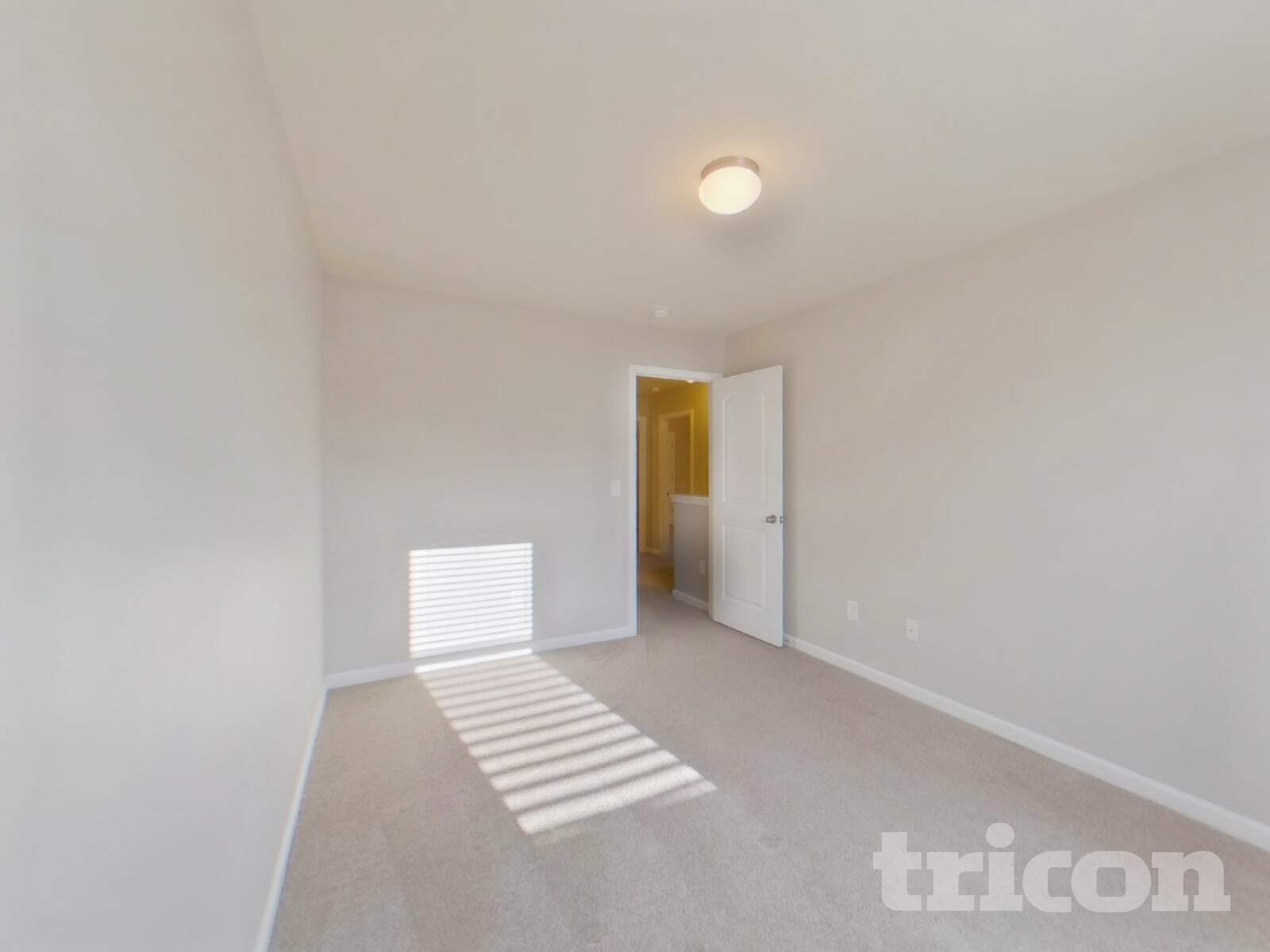 Building Photo - 117 Vermillian Dr