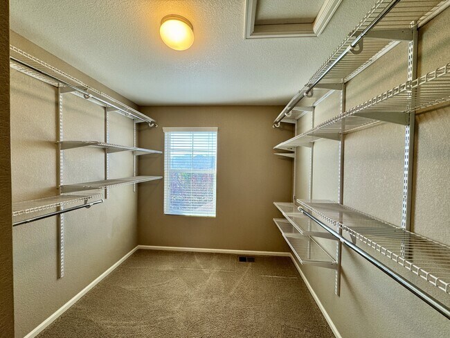Building Photo - 25980 E Davies Dr