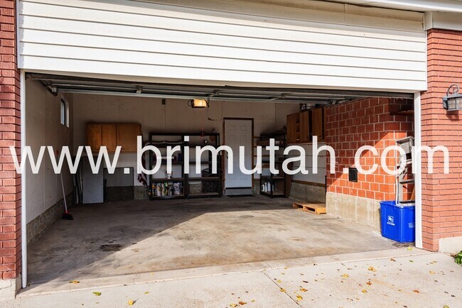 Building Photo - 1737 E Lahar Dr