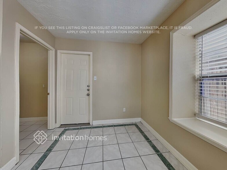 Building Photo - 9922 Appleridge Dr