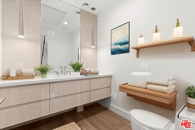 Building Photo - 1541 1/2 Hi Point St