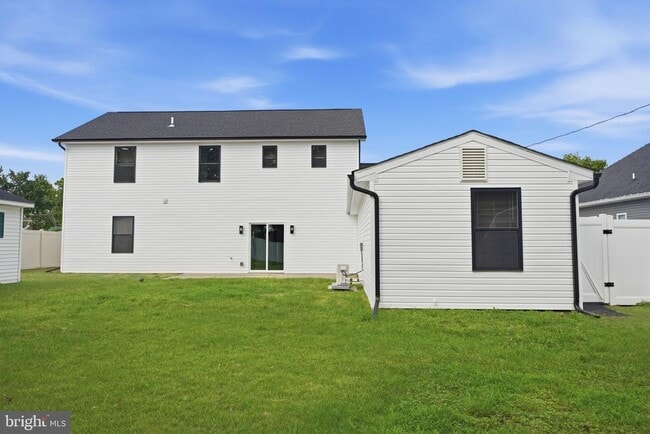 Building Photo - 96 Elderberry Dr