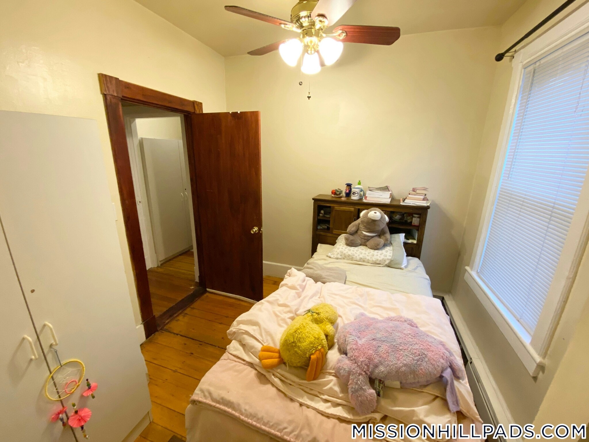 Building Photo - 19 Sachem St