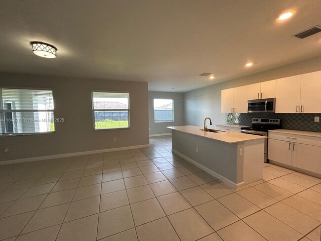 Building Photo - 16740 SW 290th Ln