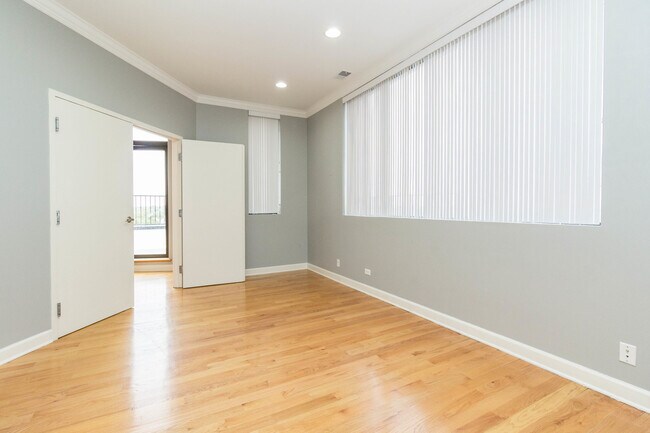 Building Photo - 4810 N Lavergne Ave