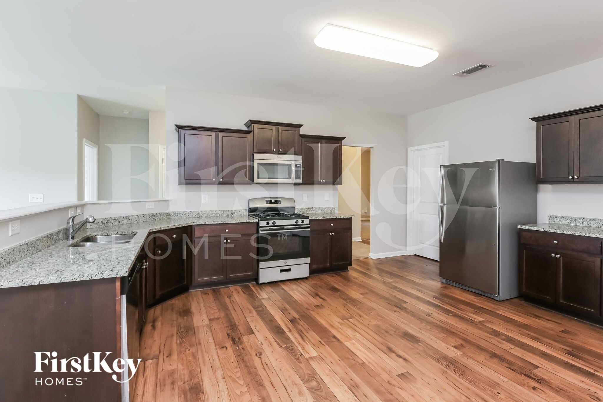 Building Photo - 4221 Weeping Willow Dr