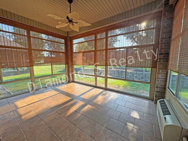 Building Photo - Gorgeous Custom All Brick Home in Fox Grap...