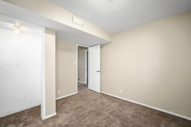 Building Photo - 12093 Pineridge Rd