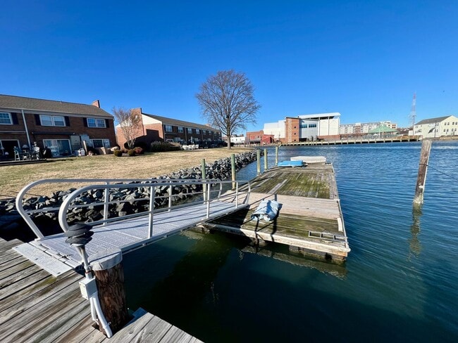 Building Photo - ***Waterfront Condo W/S/T INCLUDED!