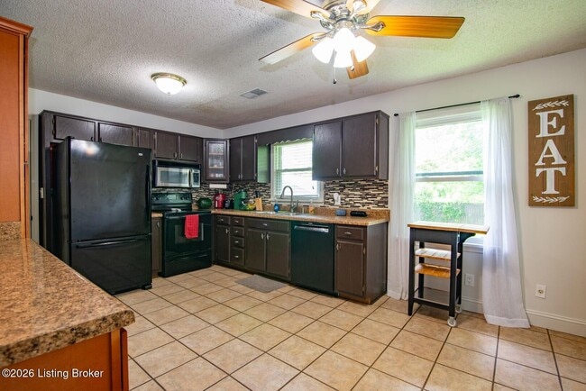 Building Photo - 119 E French St