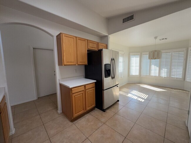 Building Photo - 3bedrom 2 bath