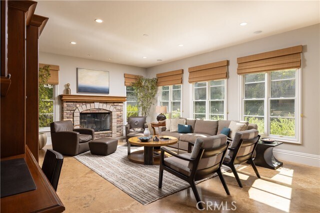 Building Photo - 23 Gleneagles Dr