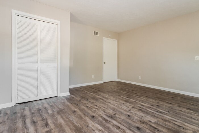 Building Photo - 630 50th St N