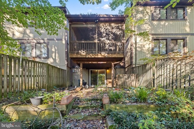 Building Photo - 1250 Birchcrest Ct