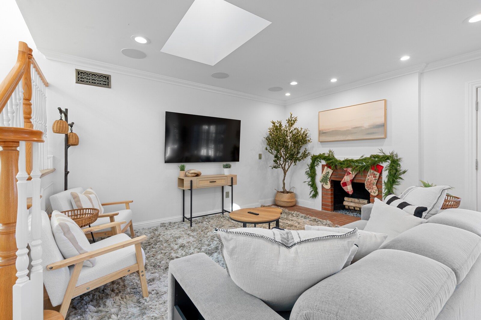 Building Photo - 17131 Autumn Cir