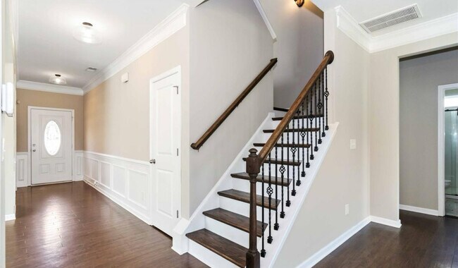 Building Photo - 217 Hydrangea Dr