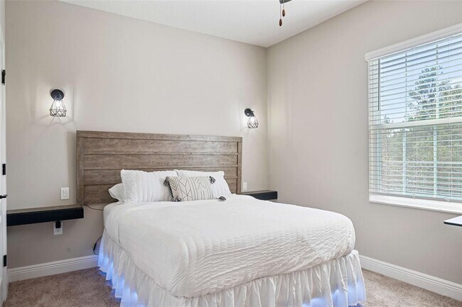 Building Photo - 7796 Somersworth Dr