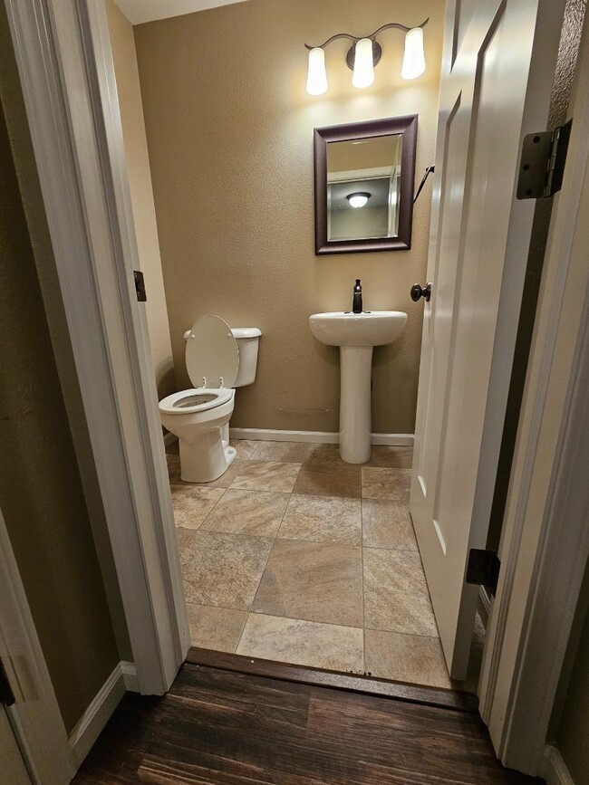 Building Photo - 4223 Serenity Ct
