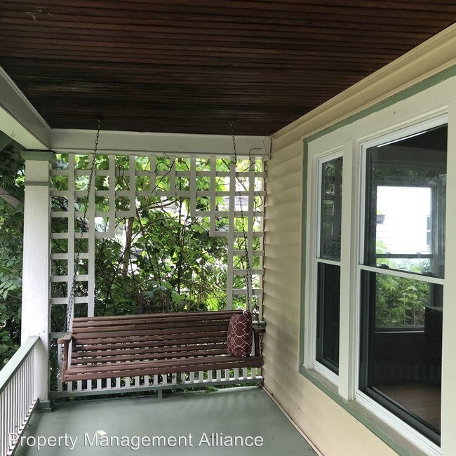 Building Photo - 3 br, 1 bath House - 306 Melrose Ave.