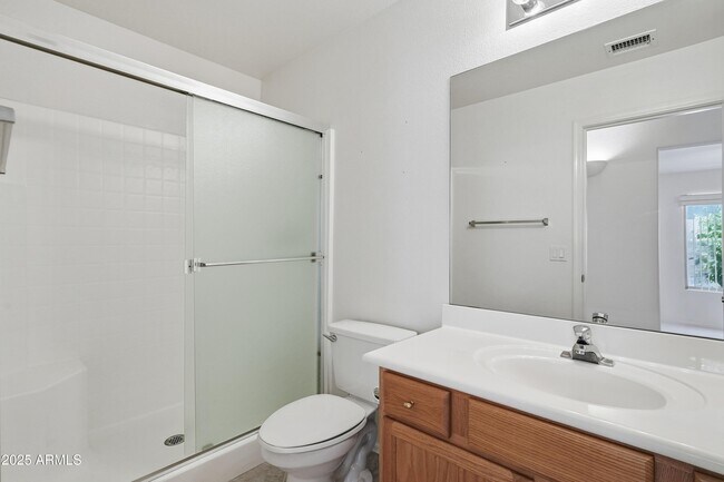 Building Photo - 4626 E Thorn Tree Dr