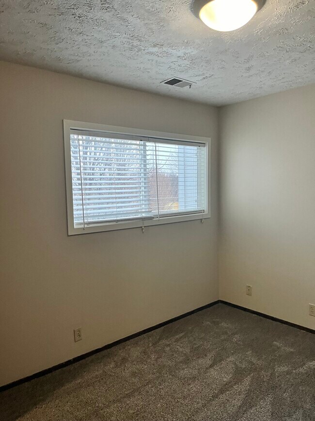Building Photo - 13803 Greenfield Rd