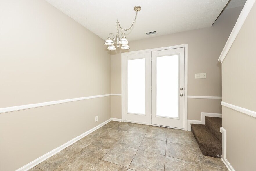 Building Photo - 1502 Killarney Dr