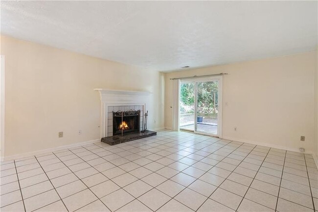 Building Photo - 5000 Village Green Way