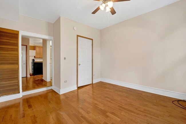 Building Photo - 2702 W 24th St