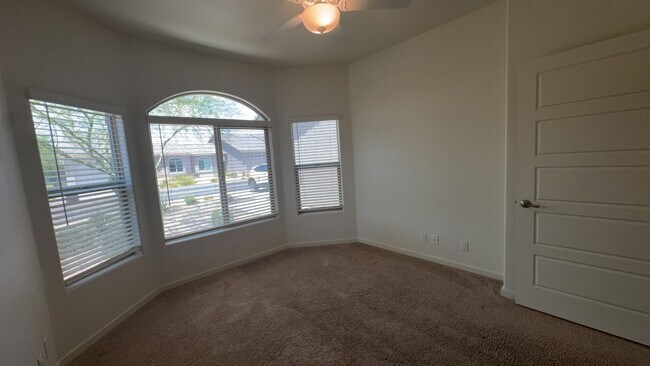 Building Photo - 2350 S Olivewood