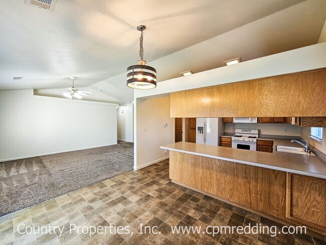 Building Photo - 3 Bedroom House on Cul-De-Sac Available Soon!
