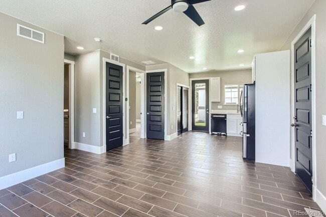 Building Photo - Beautiful newly built 2 bed, 2 bath home