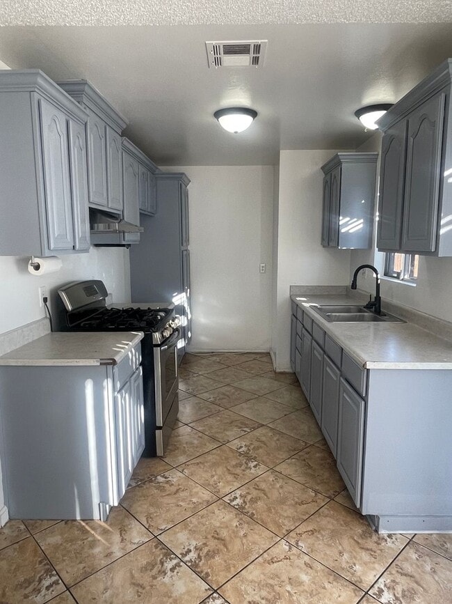 Building Photo - 3BD/1.5BA House -24701 Starcrest Dr.  Moreno Valley, CA 92553