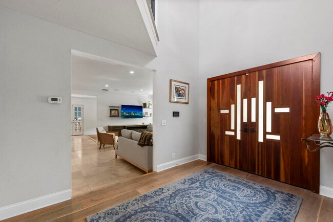 Building Photo - 669 35th St