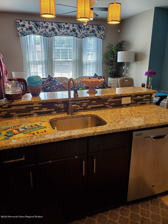 Building Photo - 99 Steiner Ave