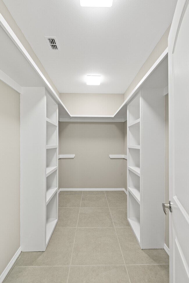 Building Photo - 12715 N 37th St