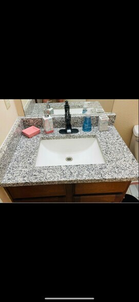 Building Photo - 9687 Chelmsford Dr