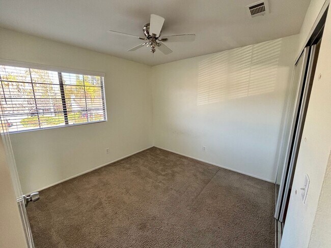 Building Photo - Beautiful Home in Shadowridge