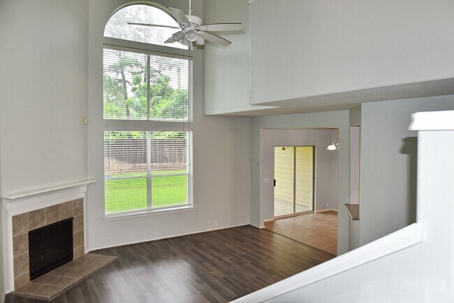 Building Photo - 13600 Breton Ridge St