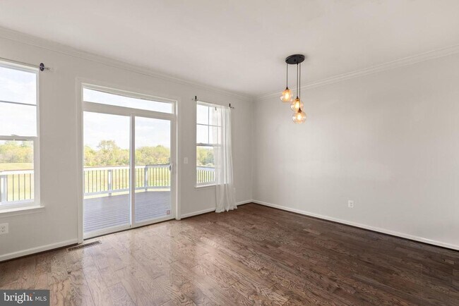 Building Photo - 111 Rotunda Dr