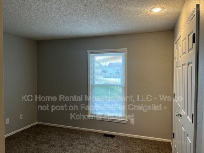 Building Photo - 1416 SE 7th Pl