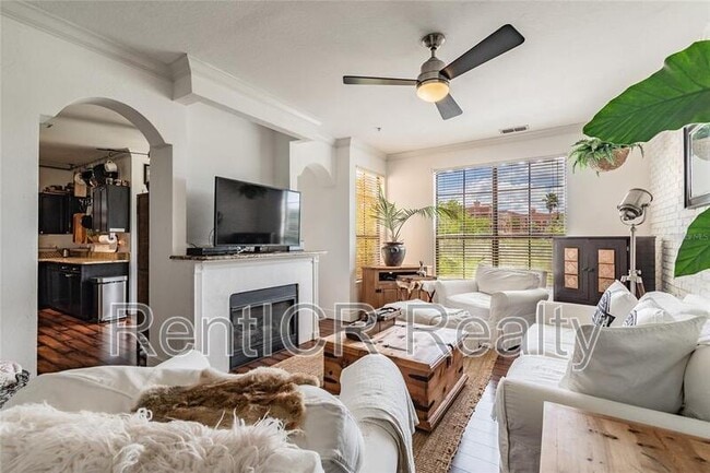 Building Photo - 2717 Via Cipriani