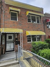Building Photo - 131 S 14th Ave