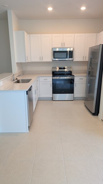 Building Photo - 17247 Southern Hvn Dr