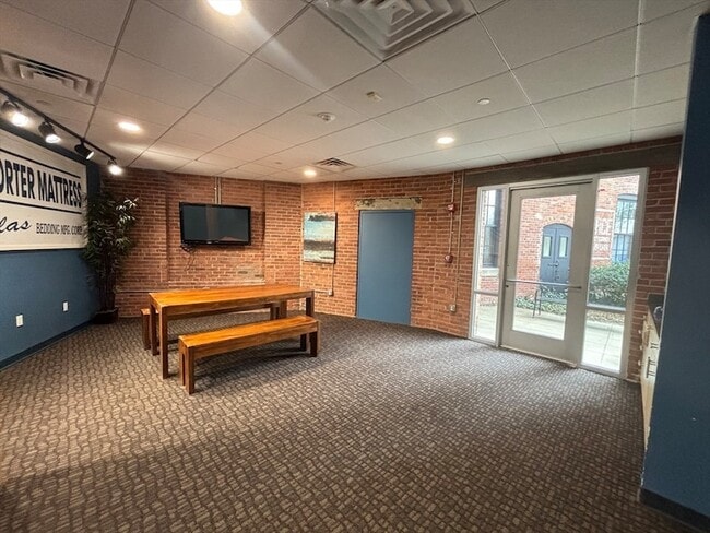 Building Photo - 88 Gerrish Ave