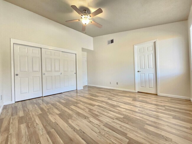 Building Photo - 3 Bed, 2 Bath Home w/ 2-Car Garage – $1750...
